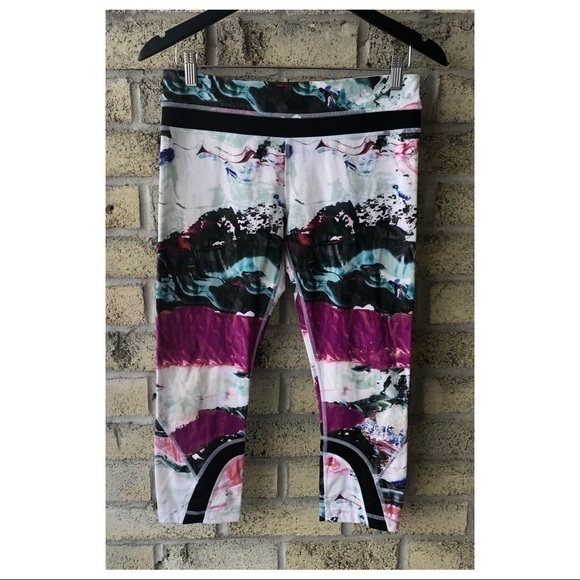 LULULEMON NWOT Run Inspire Crop II - Picture 4 of 12